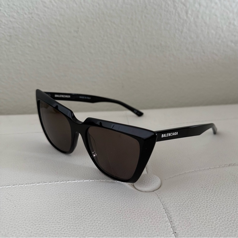 Balenciaga Cat-eye Sunglasses